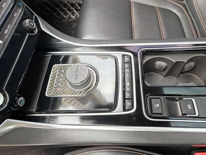 Jaguar XEL 2018 2.0 T 200 PS — фото 10