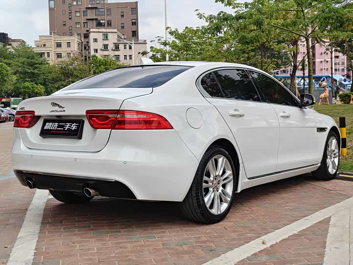 Jaguar XEL 2018 2.0 T 200 PS — фото 19