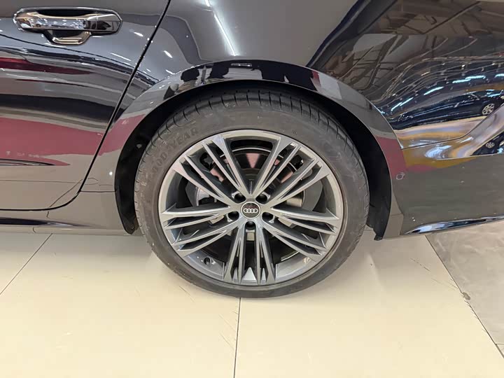 Audi A7L 2022 45 TFSI quattro S-line — фото 16
