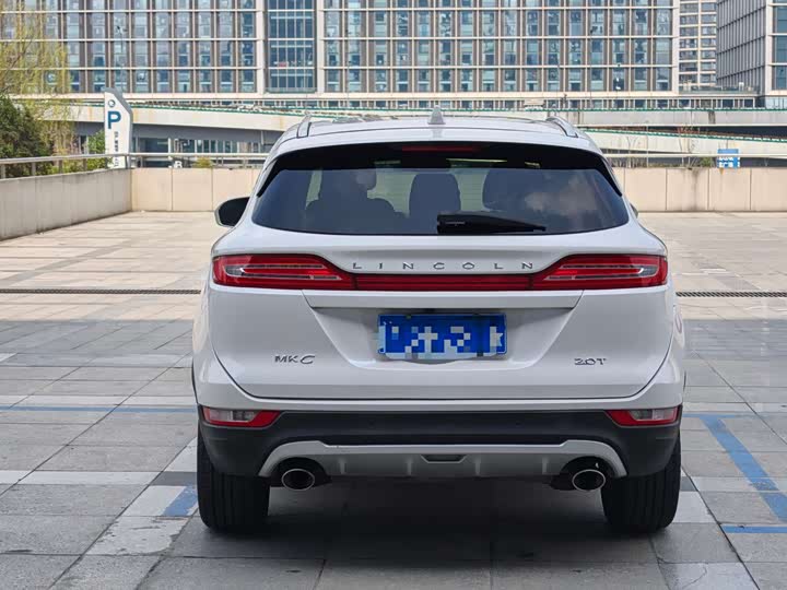 Lincoln MKC 2017 2.0 T 4 WD — фото 3