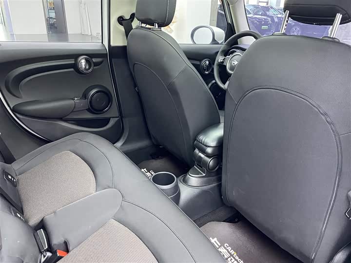 MINI Hatch — фото 12
