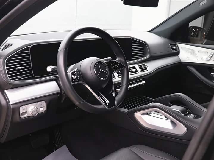 Mercedes-Benz GLE 2024 GLE 450 4 MATIC SUV — фото 13