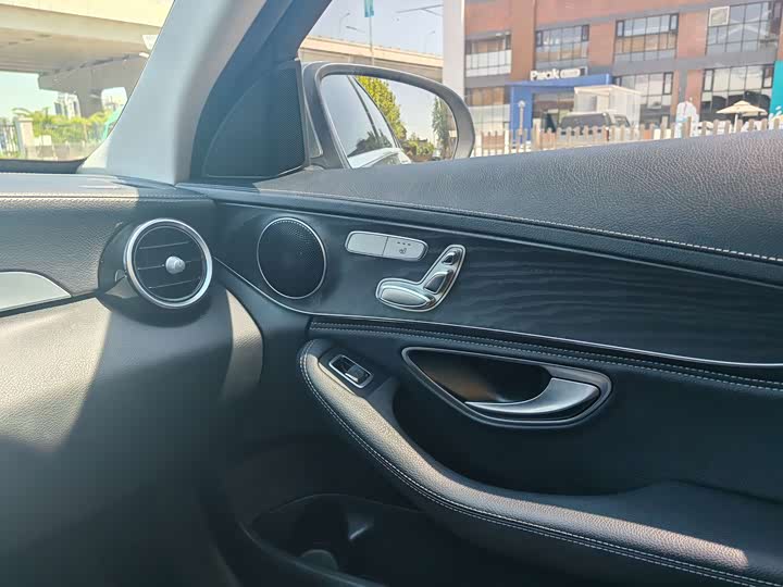 Mercedes-Benz C-Class 2019 C 260 L — фото 12