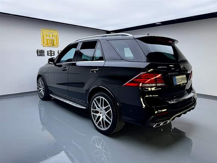 Mercedes-Benz GLE 2015 AMG GLE 63 S 4 MATIC — фото 4