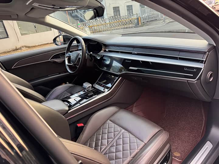 Audi A8 2022 A 8 L 50 TFSI quattro Comfort — фото 14