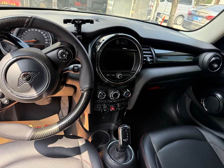 MINI Hatch — фото 12