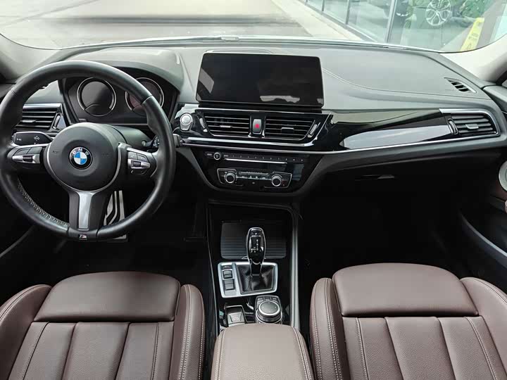 BMW 1-Series 2023 125i M — фото 9