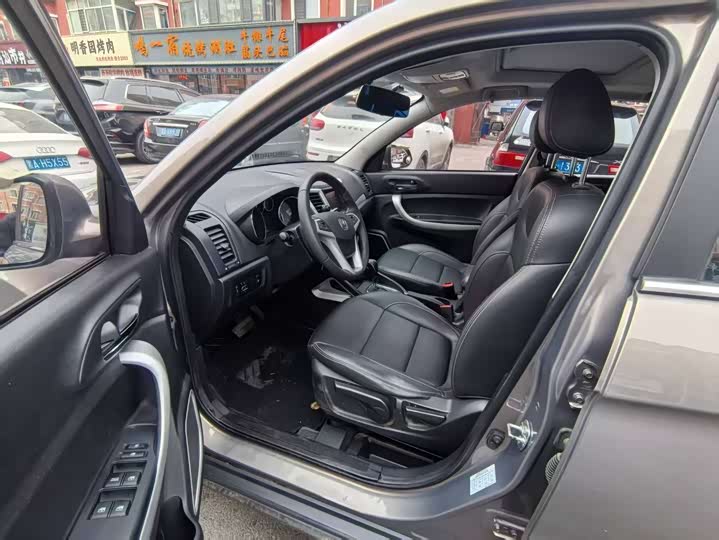 Changan CS35 2016 1.6 L ATLuxury V — фото 8