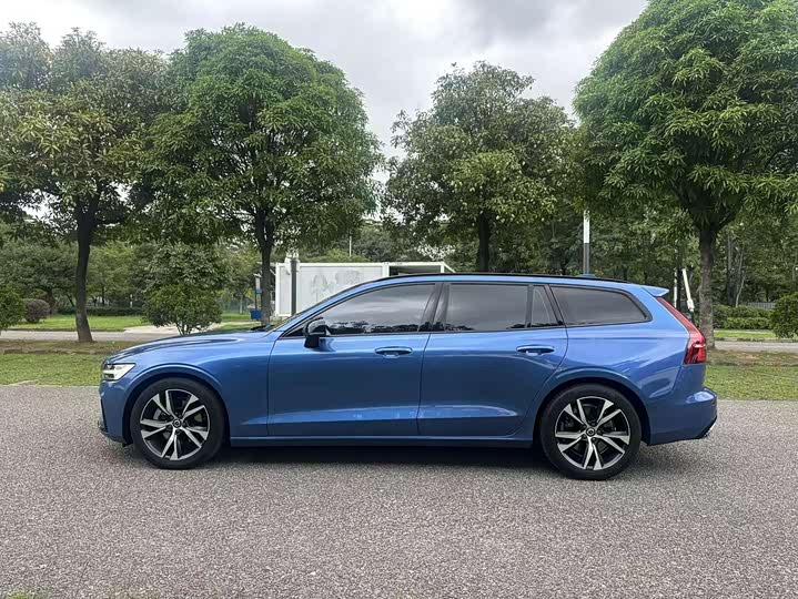 Volvo V60 2021 B 5 — фото 12
