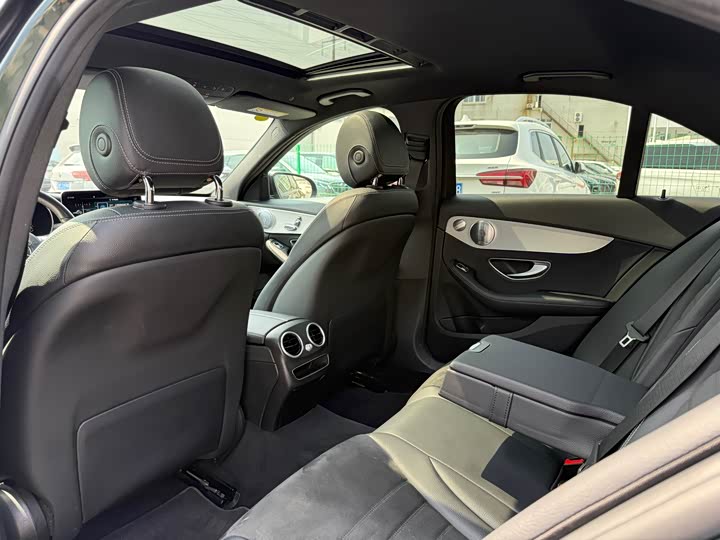 Mercedes-Benz C-Class C 260 — фото 13