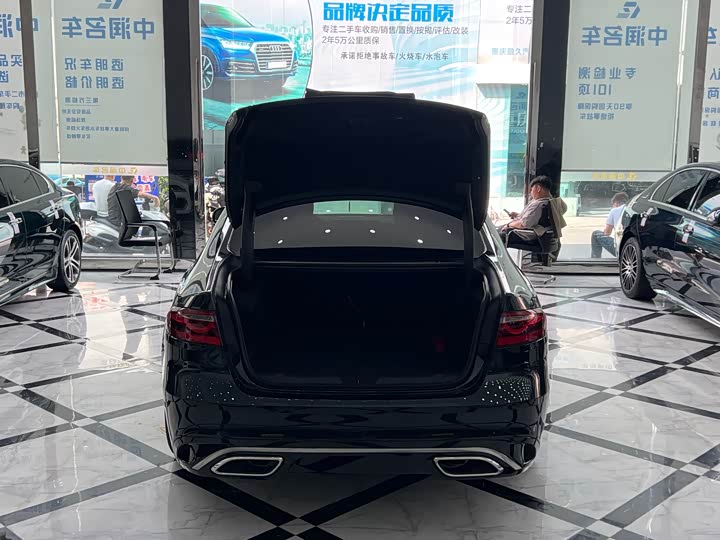 Jaguar XFL 2024 2.0 T P 250 2 WD — фото 16
