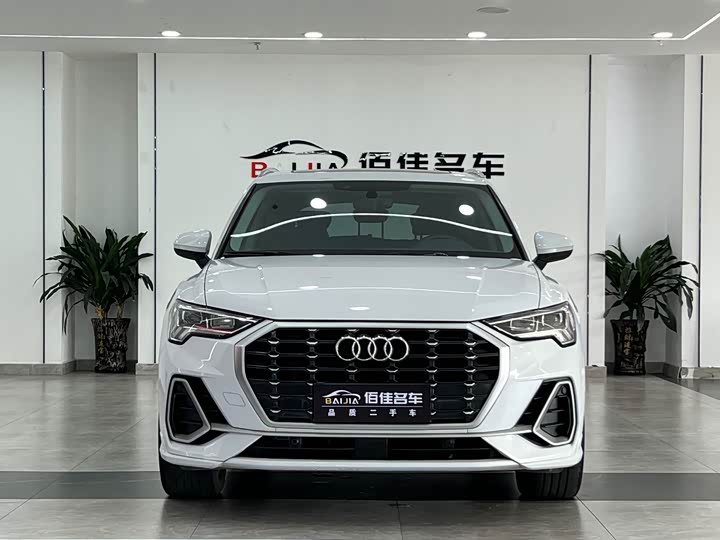 Audi Q3 40 TFSI стиль-динамик — фото 2