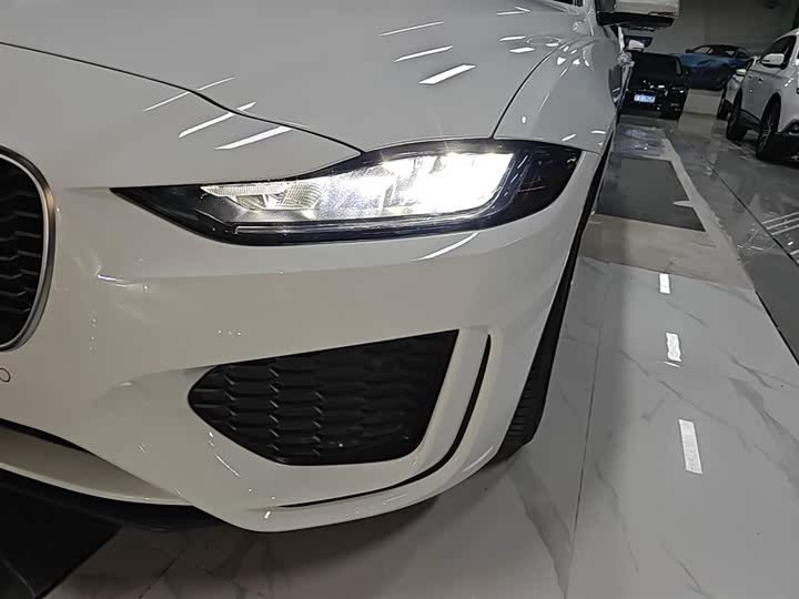 Jaguar XEL 2020 2.0 T 200 PS R-DYNAMIC — фото 24