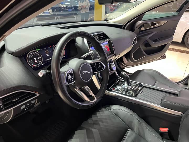 Jaguar XEL 2021 2.0 T 250 PS S — фото 7