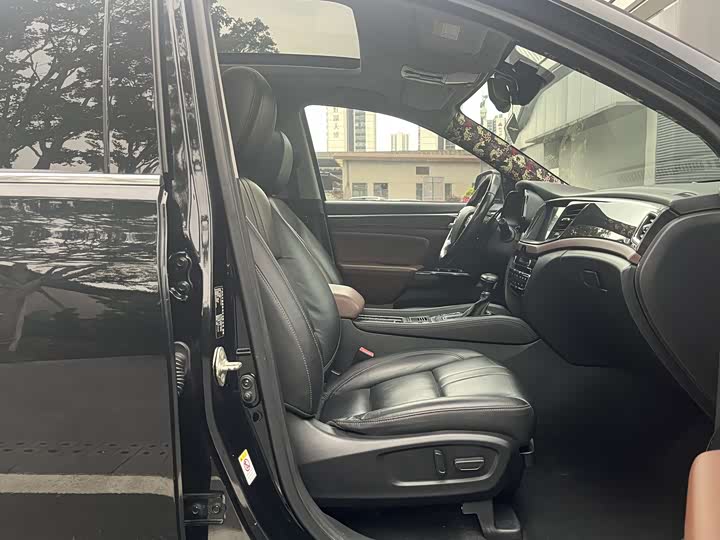 Trumpchi GS8 2017 320 T 2 WD ( ) — фото 23
