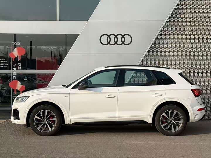 Audi Q5L 2024 40 TFSI — фото 3