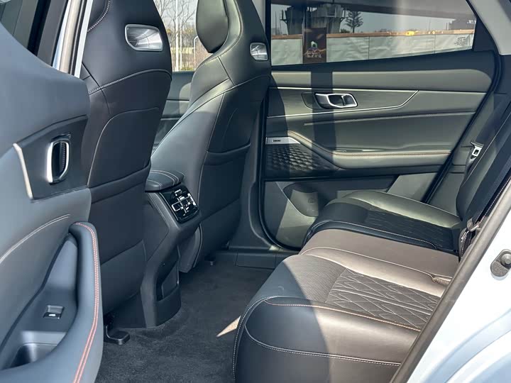 Changan UNI-K 2021 2.0 T Premium — фото 8