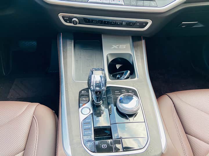 BMW X5 — фото 10