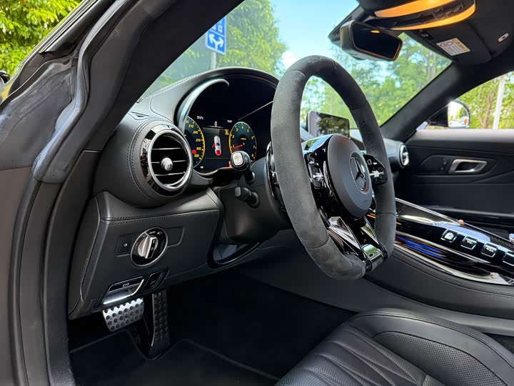 Mercedes-Benz AMG 2021 AMG GT — фото 23