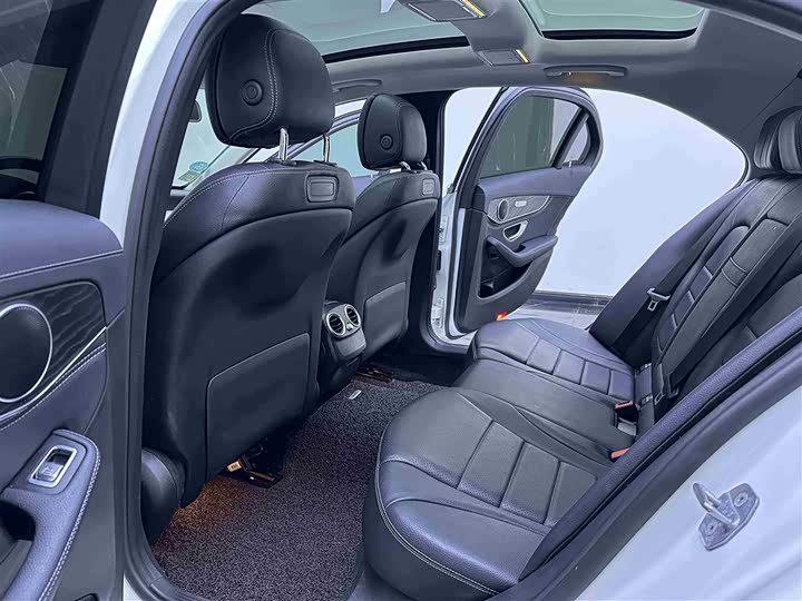 Mercedes-Benz C-Class 2017 C 200 L — фото 9