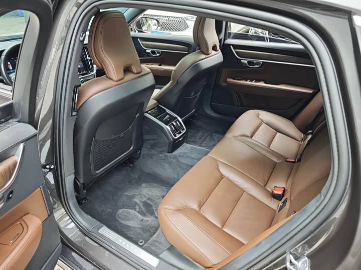 Volvo S90 2022 B 5 — фото 16