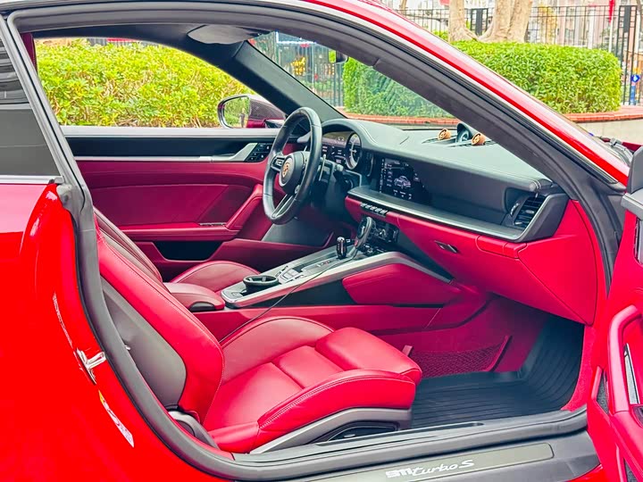 Porsche 911 2022 Turbo S 3.7 T — фото 10