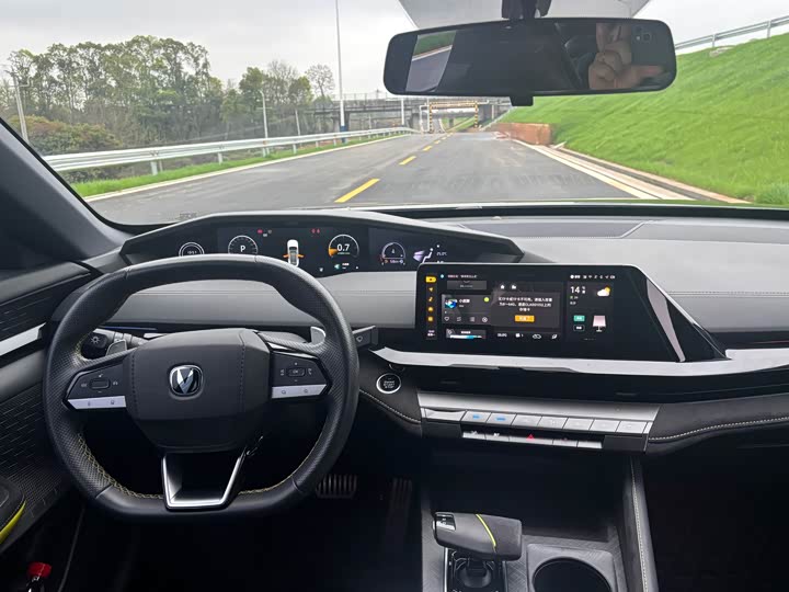 Changan UNI-V 2022 2.0 T — фото 16