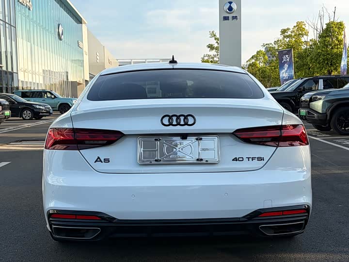 Audi A5 Sportback 40 TFSI — фото 16