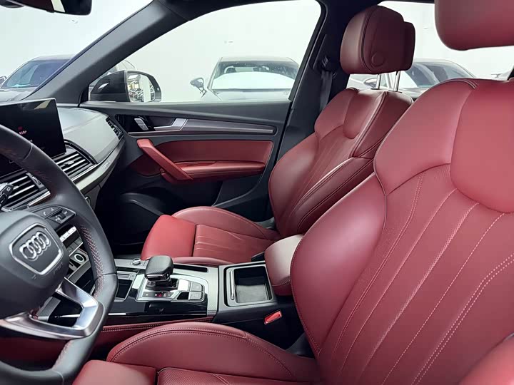 Audi Q5L 40 TFSI люкс-динамик — фото 4