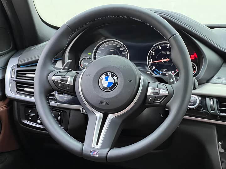 BMW X6 2019 x Drive 28i M — фото 30