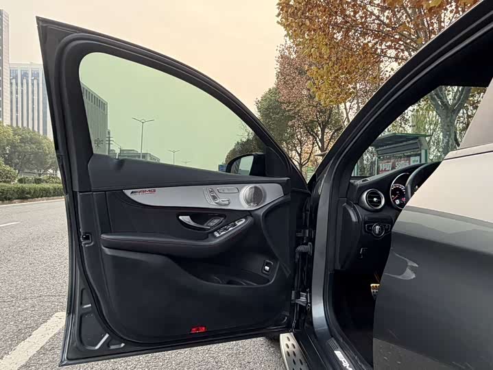 Mercedes-Benz GLC 2022 AMG GLC 43 4 MATIC SUV — фото 16