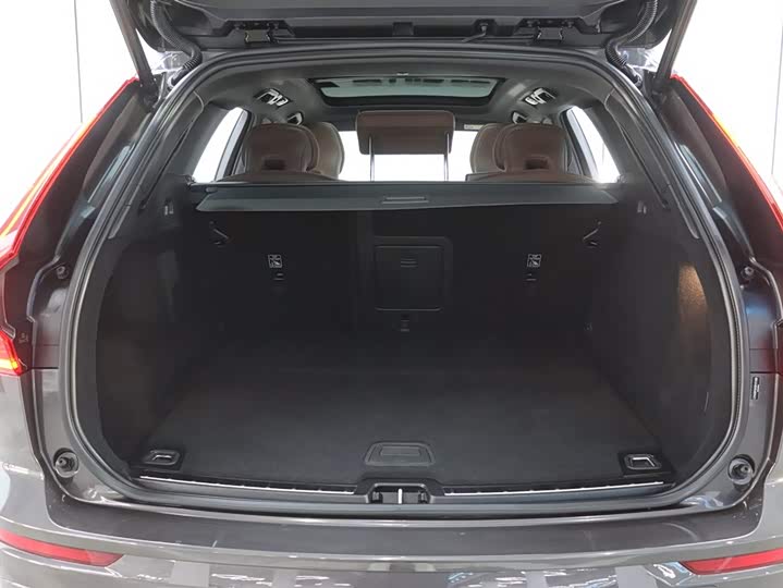 Volvo XC60 2025 B 5 4 WD — фото 22