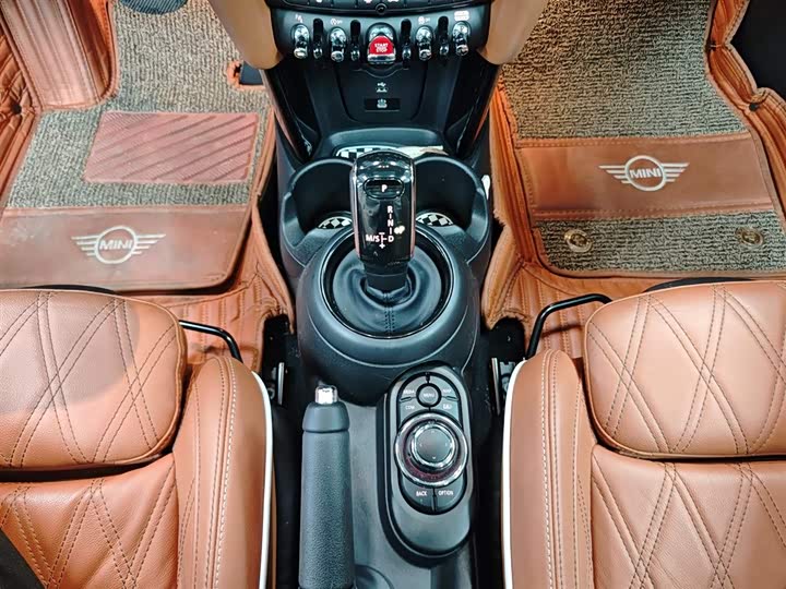 MINI Hatch — фото 16