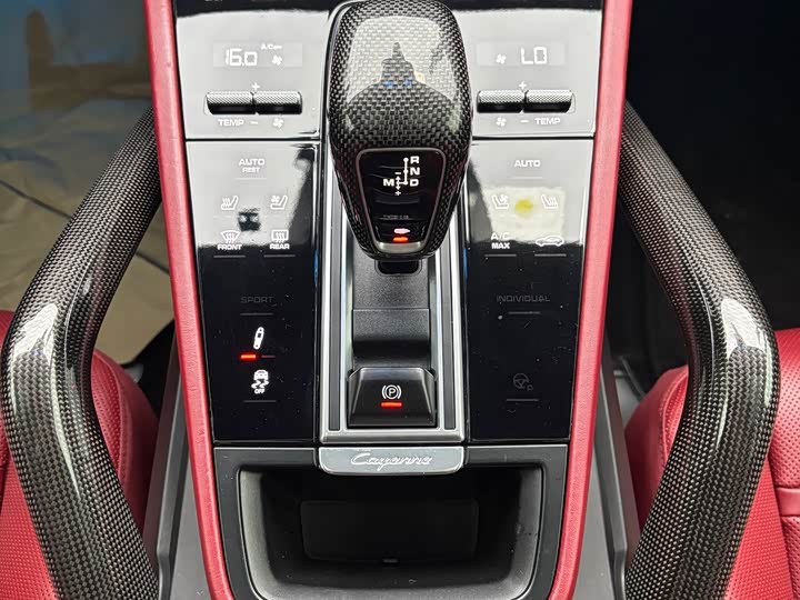 Porsche Cayenne 2019 Cayenne 3.0 T — фото 9