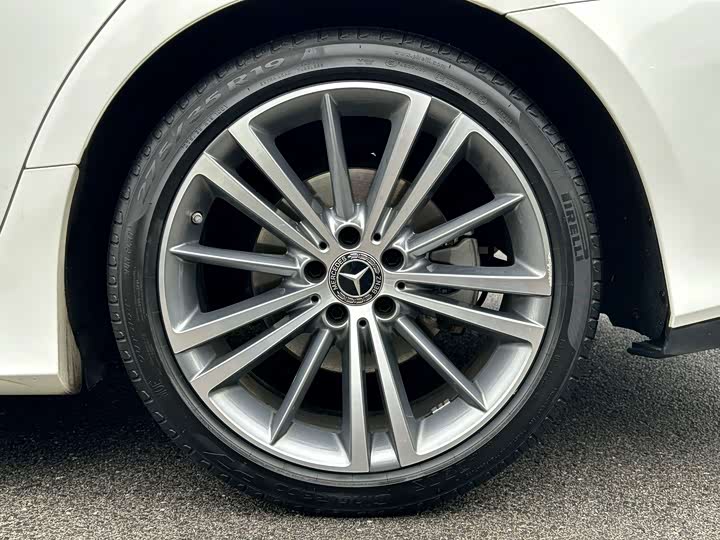 Mercedes-Benz CLS 2021 CLS 300 — фото 33