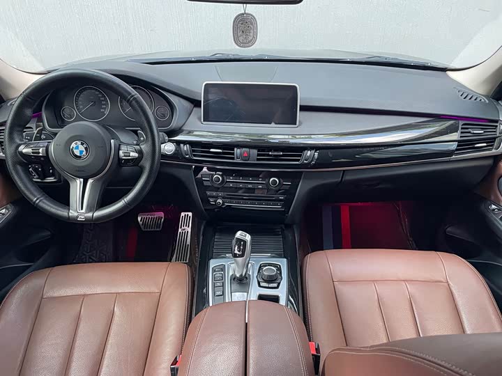 BMW X5 2018 x Drive 35i — фото 10