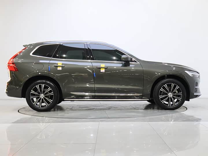 Volvo XC60 2022 B 5 4 WD — фото 6