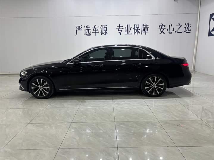 Mercedes-Benz E-Class 2022 E 350 e L — фото 13