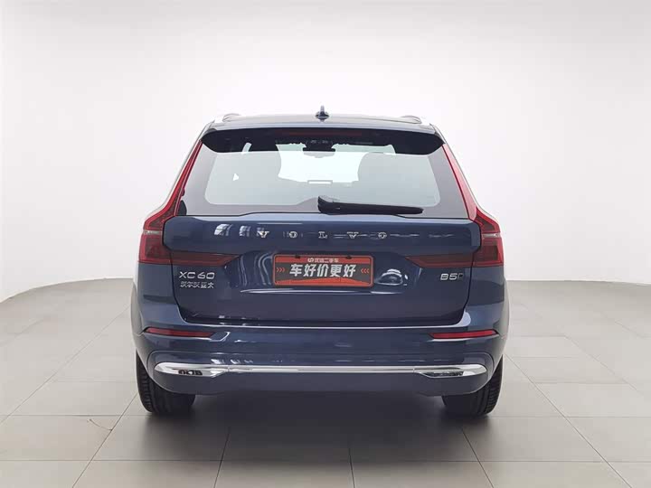Volvo XC60 2026 B 5 4 WD — фото 4