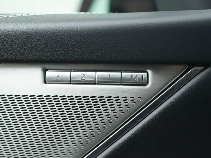 Jaguar F-PACE 2021 250 PS R-Dynamic S — фото 21