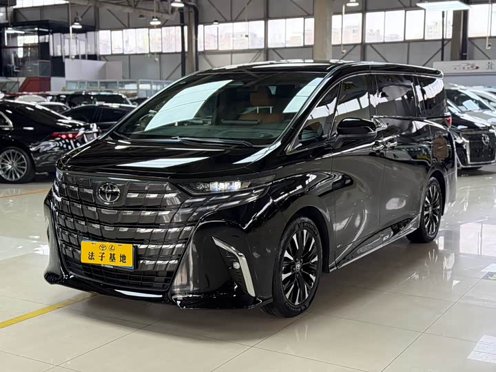 Toyota Alphard — фото 3