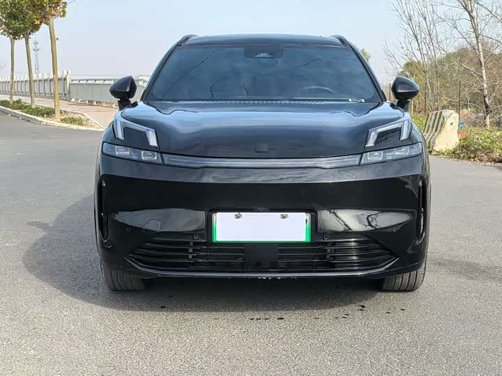 Lynk & Co 08 2025 245km Pro — фото 2