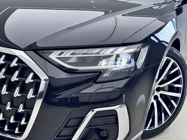 Audi A8 2024 A 8 L 55 TFSI quattro Flagship — фото 6