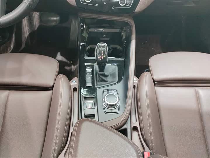 BMW X1 2021 s Drive 20 Li — фото 15
