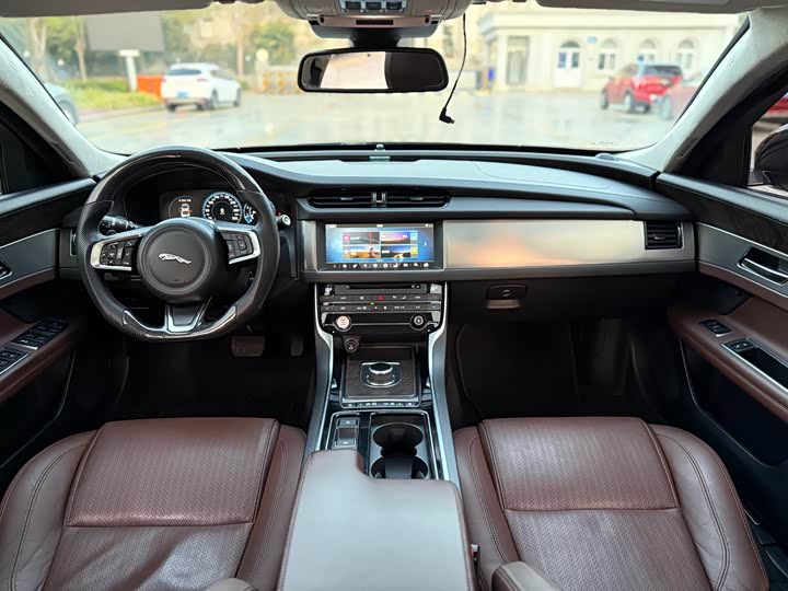 Jaguar XFL 2018 XFL 2.0 T 250 PS — фото 7