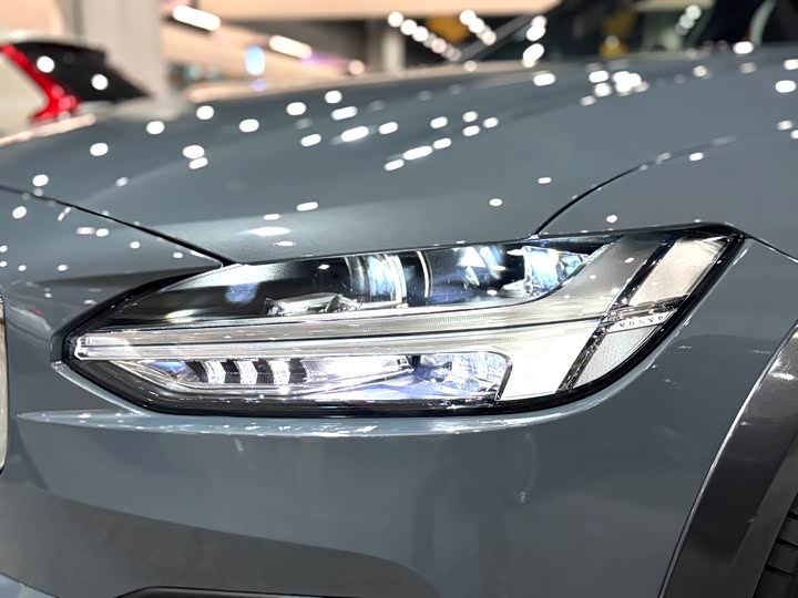 Volvo V90 2022 Cross Country B 5 AWD — фото 14