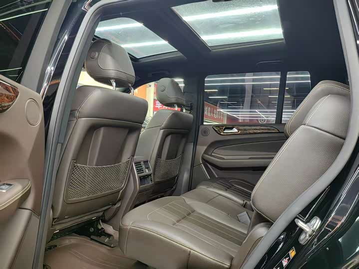 Mercedes-Benz GLS 2018 GLS 400 4 MATICLuxury — фото 12