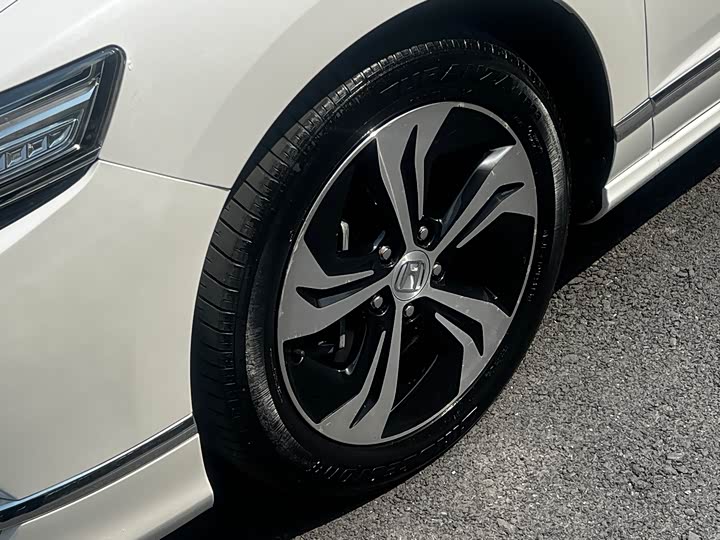 Honda Spirior — фото 10