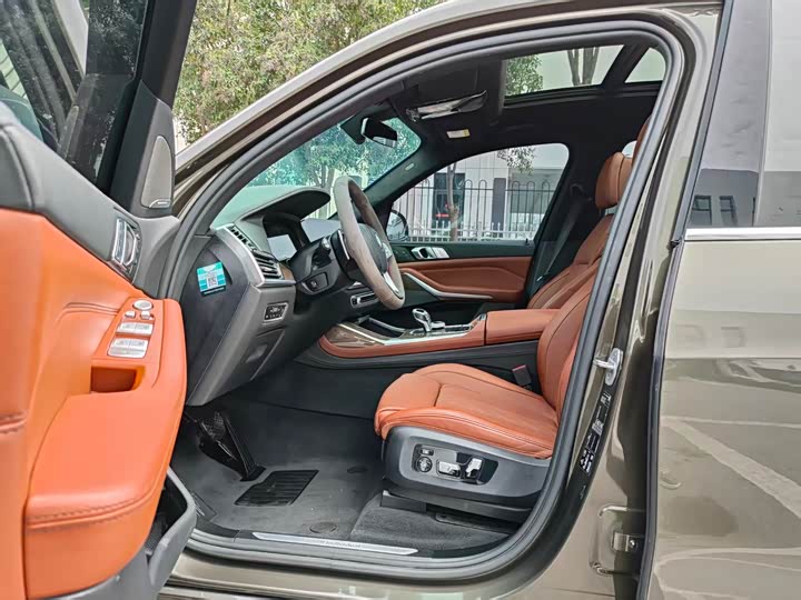 BMW X7 2020 x Drive 40i — фото 9