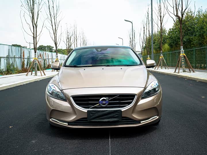 Volvo V40 2015 1.6 T — фото 2